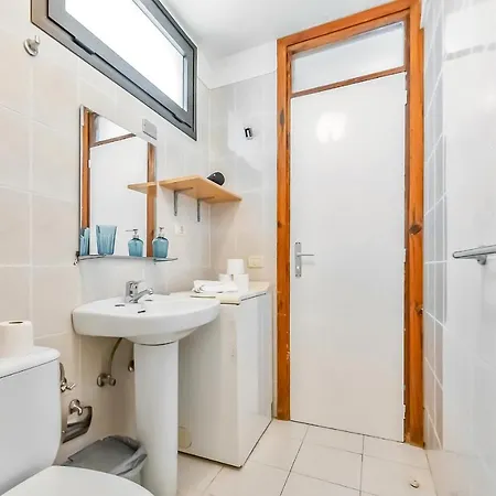 Two Bedroom Apartment, Near Playa De Americas, Wifi, Pool *
