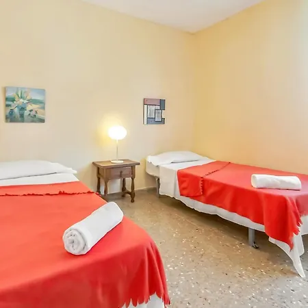 Two Bedroom Apartment, Near Playa De Americas, Wifi, Pool Playa de las Americas (Tenerife)