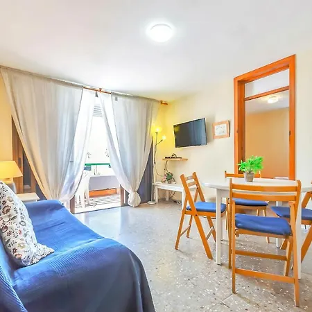 Two Bedroom Apartment, Near Playa De Americas, Wifi, Pool * Playa de las Americas (Tenerife)